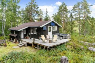 Experience The Simple Life In This Nature Cabin - Lampeland - 0