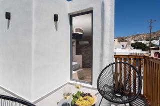 Petit Suite - Emporio Santorini - 2