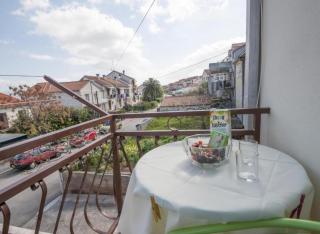 Apartment Ksenija - Two Bedroom Apartment with Three Balconies and Sea View ST - Supetar - 6