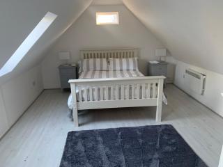 Hewarts Lodge, Brand New Property, 1 Mile From The Beach, 15 Minutes From All Goodwood Events - Upwaltham - 8