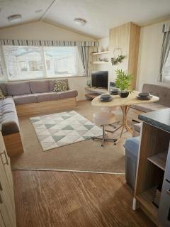 Lyon’s Robin Hood Rhyl caravan sbw - Rhyl - 4