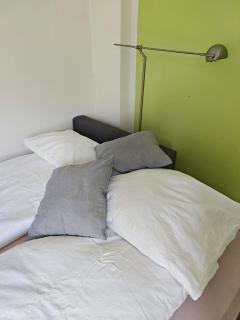 Nettes Schlafzimmer mit Gemeinschaftsbad in zentraler Lage - Bremen - 8