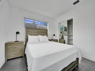 Sandy's Sunshine Oasis - Fort Lauderdale - 8