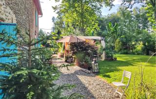 Beautiful Home In Charritte-De-Bas - Charritte-de-Bas - 4