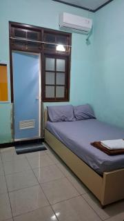 Kamar Homestay Soeharni - Jetis - 6