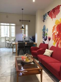 RC Reyes Catolicos St right beside Trianas Bridge - 9