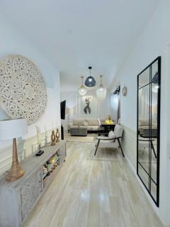 Modern 2-Bedroom Home in Central Tbilisi - Tbilisi - 7