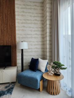 Nasma Luxury Stays - Lakeside Retreat Stylish & Cozy Villa Stay - 2