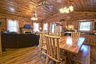 Charming Log Cabin with a Fire Pit in the Woods near Lake Logan in Ohio - Logan - 0