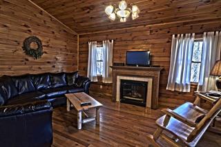 Charming Log Cabin with a Fire Pit in the Woods near Lake Logan in Ohio - Logan - 8