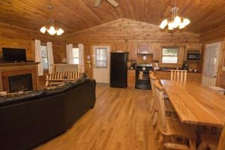 Charming Log Cabin with a Fire Pit in the Woods near Lake Logan in Ohio - Logan - 5