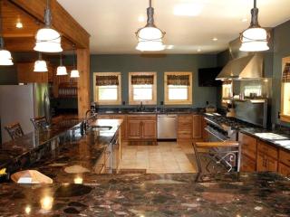 Impressive Cabin Rental for Large Groups in Au Sable Forks, New York - 4