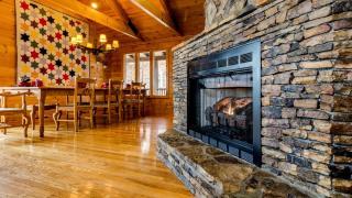 Beautifully Furnished Log Cabin with a Hot Tub near Blue Ridge, Georgia - Blue Ridge - 4