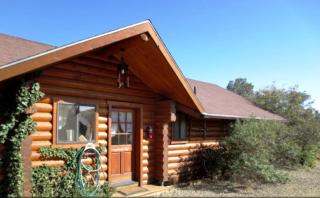 Family Log Cabin Suite with a Hot Tub near Prescott National Forest, Arizona - Prescott - 9