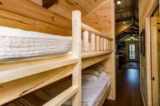 Peaceful Cabin Close to Tryon and the Foothills near Lake Lure in Mill Springs, North Carolina - Mill Spring - 3