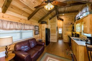 Peaceful Cabin Close to Tryon and the Foothills near Lake Lure in Mill Springs, North Carolina - Mill Spring - 1