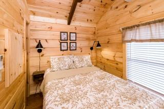 Cozy Cabin Close to Tryon and Lake Lure in Mill Spring, North Carolina - Mill Spring - 2