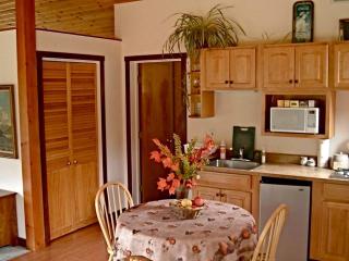 Rural Vacation Cottage near the Coast and the Town of Albion in Northern California - Albion - 6