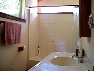 Rural Vacation Cottage near the Coast and the Town of Albion in Northern California - Albion - 2