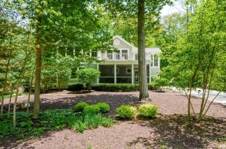 Stunning Beach Villa with a Private Hot Tub near the Lake in Saugatuck, Michigan - Beachmont - 9