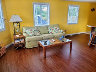 Lovely Houseboat Rental for Glamping in North Carolina - Beaufort - 9