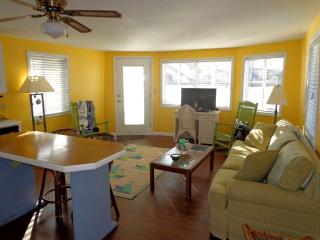 Lovely Houseboat Rental for Glamping in North Carolina - Beaufort - 8