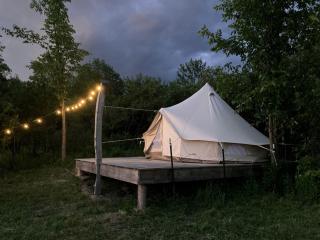 Rustic Bell Tent on Working Farm in New York with Views of the Adirondacks - Westport - 0
