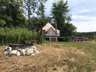 Rustic Bell Tent on Working Farm in New York with Views of the Adirondacks - Westport - 6