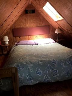 Beautiful Private Cabin Nestled on Premiere Retreat Center, North Carolina - - 5