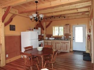 Mountain Cabin Getaway in the Heart of the Green Mountain National Forest near Middlebury, Vermont - Middlebury - 5