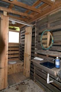 Enchanting Yurt Rental for a Romantic Getaway in North Carolina - - 1