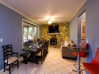 Stunning Lakefront Cabin with a Pool Table in Gainesville, Georgia - Gainesville - 5