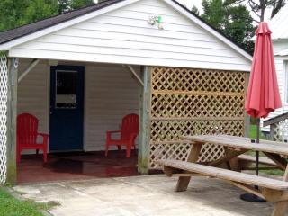 Recently Renovated Waterfront Studio Rental for a Weekend Getaway in North Carolina - Beaufort - 9