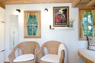 Adorable Rural Tiny House Rental on the Puget Sound in Olympia, Washington - Olympia - 4