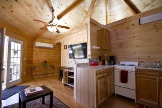 Romantic Yurt Getaway with a Private Hot Tub near Beckley, West Virginia - Hico - 6