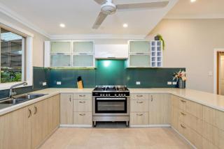 City Haven A Slice of Paradise 4BR Pool and Pets - Cairns North - 4