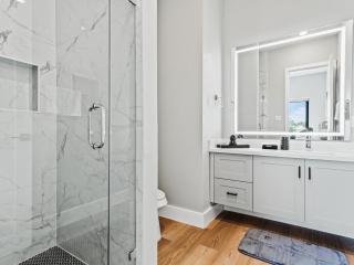 Stunning New Modern Magnolia Townhome - Fort Worth - 1