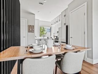 Incredible New Modern Magnolia Townhome - Fort Worth - 6