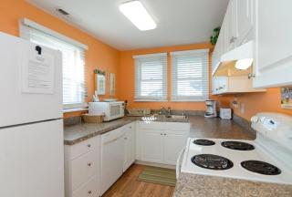 CBs Bella Vista by Bryant Real Estate - Carolina Beach - 3
