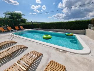 Sweet room with a terrace - Roč - 9