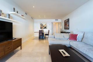 Family apartment located in the Golden Mille Marbella - Marbella - 2