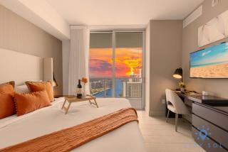 Wrap Around Balcony - Paradise Beach - Amazing Pools - Hollywood - 8