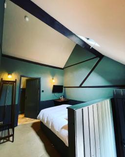The Plume of Feathers - Farnham - 8