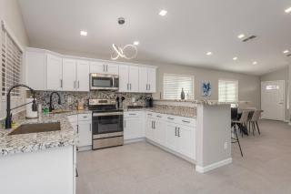Oasis in the Desert King/Great Location/Pool/Wifi - Casa Grande - 0