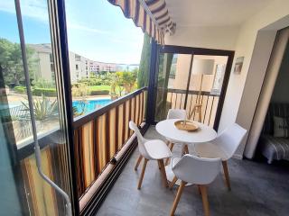 T2 rénové avec piscine, parking privé et à 200m des plages - FR-1-316-274 - Six-Fours-les-Plages - 2