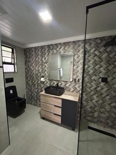 The Sanctuary - Guest House - East London - 8