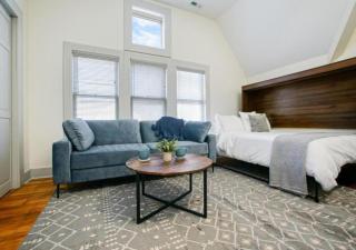 Victorian Cozy Retreat Steps to Cleveland Clinic - Cleveland - 2