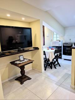Recanto de Itaipava - casa com forno de pizza a lenha, churrasqueira, pet friendly, equipada para até 6 pessoas, em meio à Natureza e próxima ao centro do bairro - Petrópolis - 4