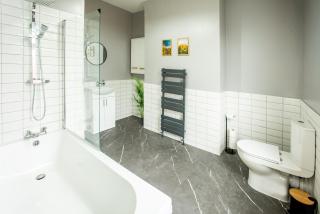 Newly Furnished Cosy 3 bed 20mins from City Center - Manchester - 8
