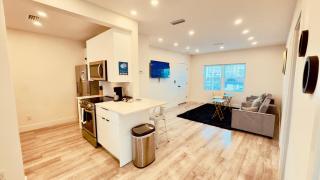 Beachline Breeze On the Strip - 5